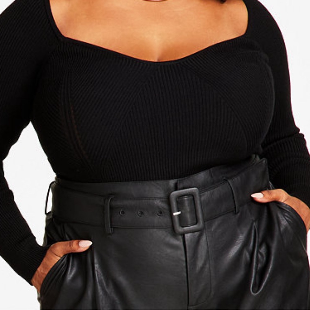 Nina Parker top